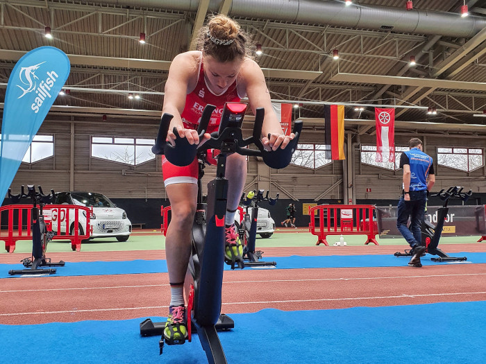 Caro tritt alle Watt